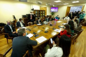 1604514384-comision-constitucion